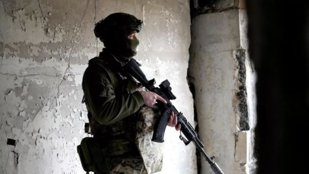 ВС России освободили почти треть Дзержинска в ДНР, сообщил командир спецназа