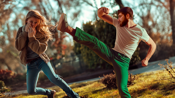 "Завтра буду проверять телефоны": В школе запугали детей после нападения мигранта на русскую девочку