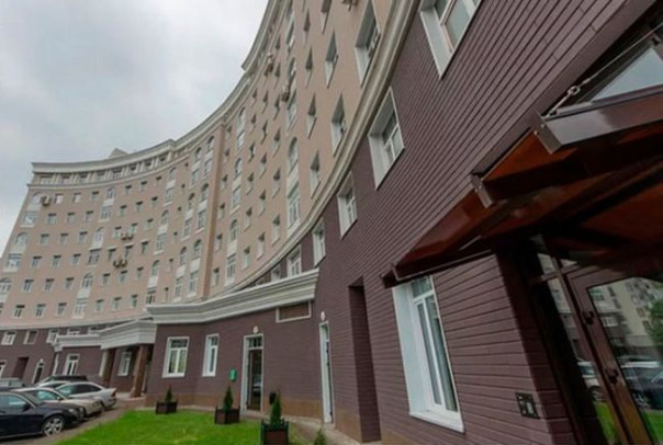 Суд арестовал 30 объектов недвижимости экс-мэра Сочи и его жены — в их числе элитные квартиры в Москве и Питере, гостиница и земельные участки