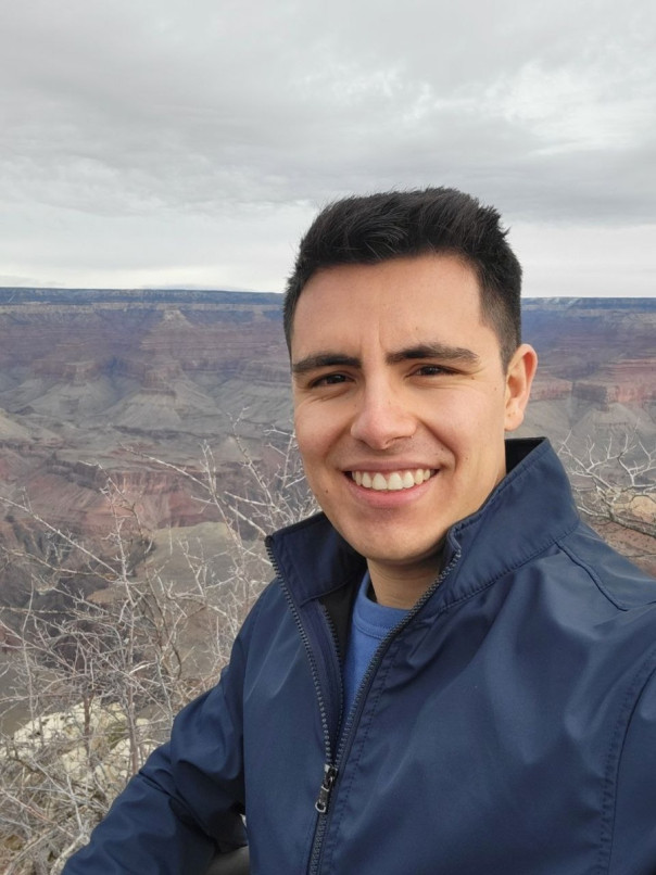 "Я решил разогреть холодец, а русские сказали, что я так не проживу в России" Американец об РФ после 6 месяцев проживания