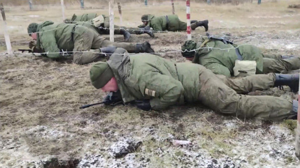 Медведев назвал число добровольцев, заключивших контракт с Минобороны в 2024 году