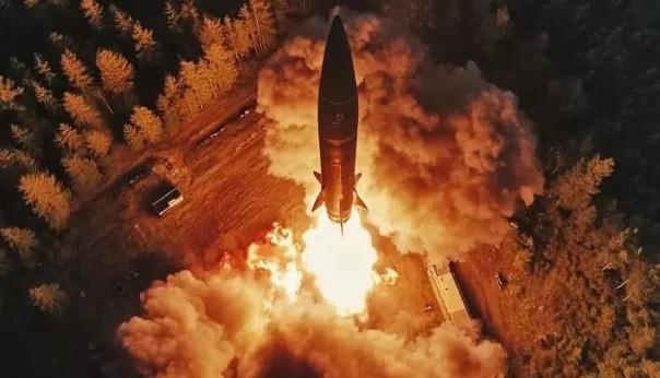 Подборка высказываний западных болтунов на удар "Орешника" по Днепропетровску