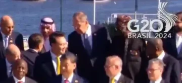 Макрон пожал Лаврову руку на саммите G20