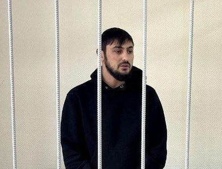 Уроженец Азербайджана, жестоко избивший участника СВО, умер в СИЗО