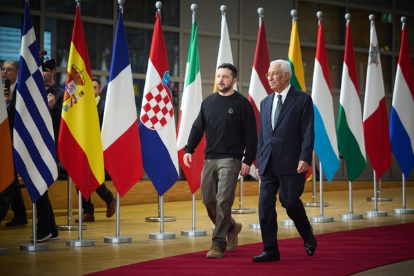 Лавров, комментируя скандал с Карлсеном, призвал гнать отовсюду Зеленского