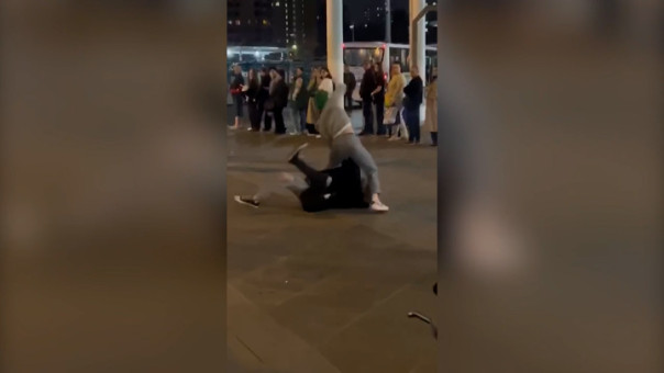 В ответ на критику Кадырова СК РФ обнародовал видеозапись нападения подростков на прохожих в Москве