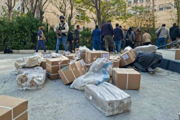 Джихадисты похищают деньги из Центрального банка и грабят президентский дворец Башара Асада в Дамаске