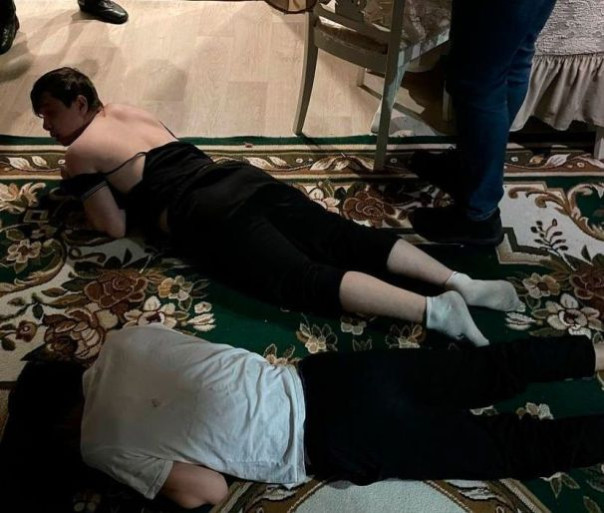 Мигрант-мошенник притворялся проституткой и разводил ульяновских мужчин на сумму до ₽300 тыс в месяц, а жил в компании других нелегалов