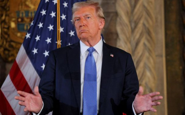 Трамп пообещал сделать Гренландию "снова великой" и предложил Канаде стать 51-м штатом США