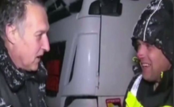 Волком выгрыз русофобию: в Литве дальнобойщик укусил оппонента за нос