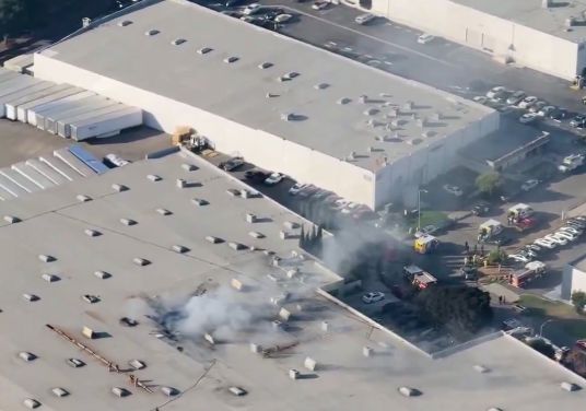 В Калифорнии в результате падения самолета два человека погибли и почти два десятка ранены