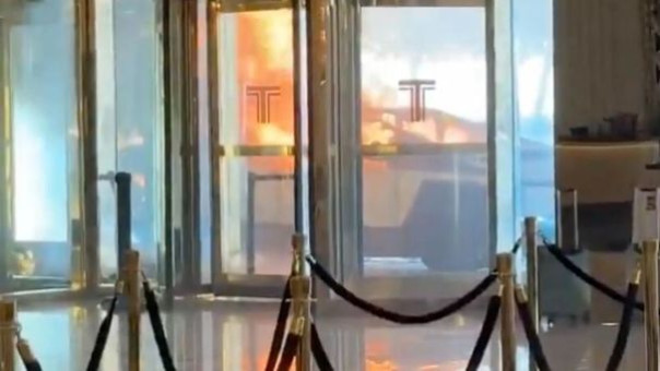 Tesla Cybertruck взорвалась около небоскреба Trump Tower в Лас-Вегасе