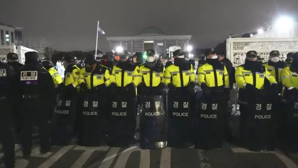 Южнокорейские следователи не смогли арестовать президента