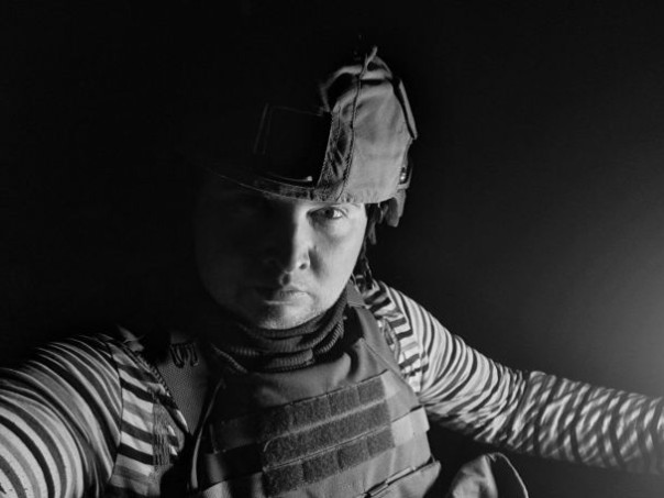 Внештатный корреспондент «Известий» Александр Мартемьянов погиб при ударе дрона ВСУ по гражданской машине на трассе Донецк-Горловка