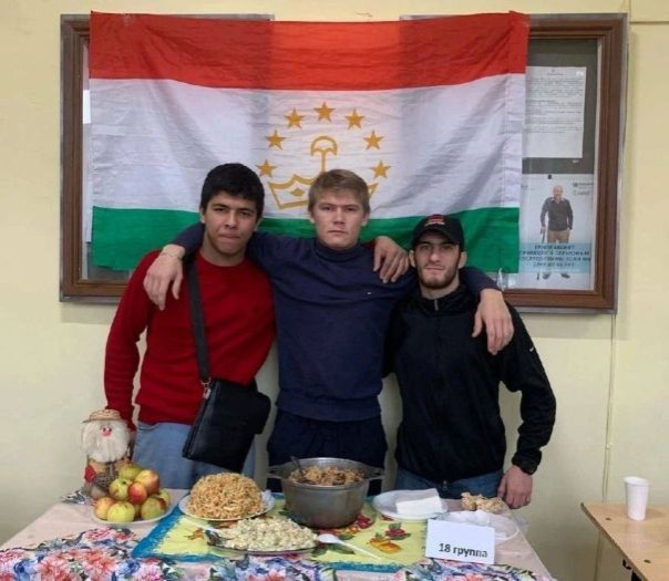 Банда детей мигрантов в челябинской школе устанавливала свои порядки, избивала, вымогала деньги и грабила