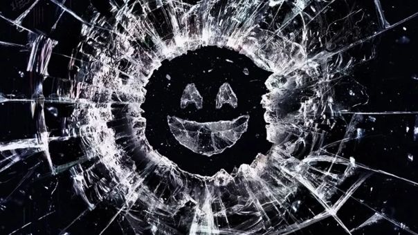 Выбор между зеркалом и экраном гаджета