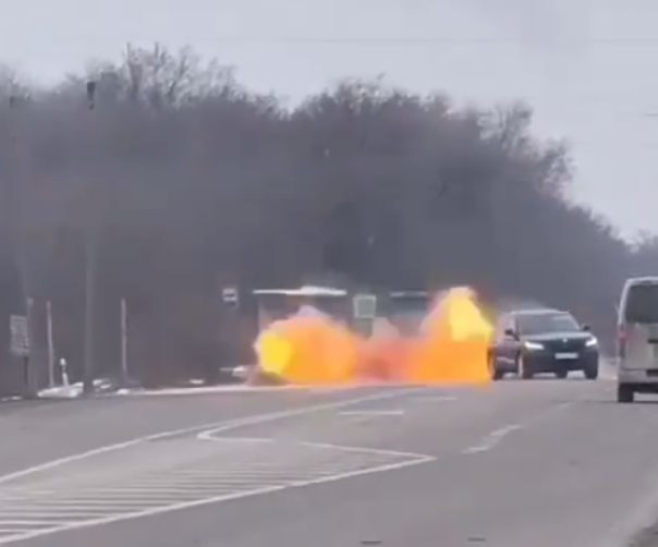 В Запорожской области два водителя на трассе смогли увернутся от дрона-камикадзе