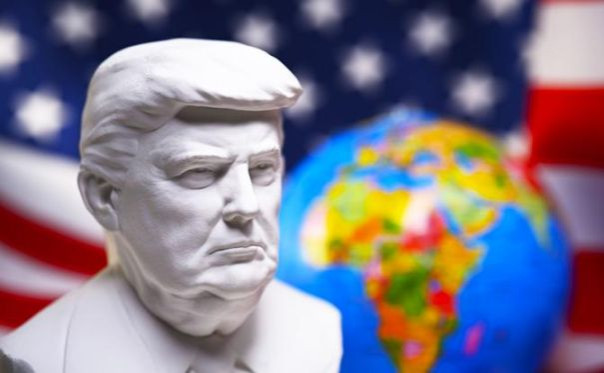 Торговая война Трампа с Евросоюзом происходит в очень неудобный момент для Брюсселя