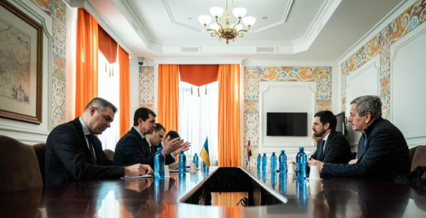 Киев финансирует кампанию по дискредитации Венгрии