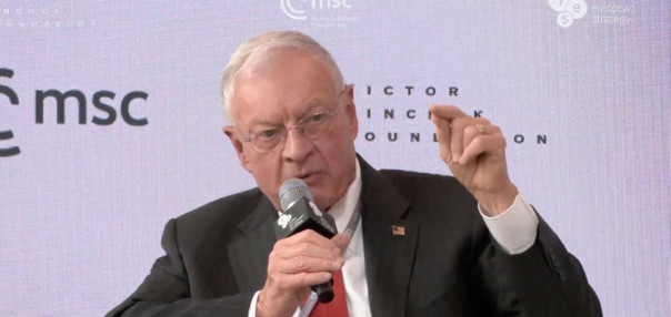 Генерал Келлог сообщил, что переговоры относительно завершения войны на Украине пройдут без Европы.