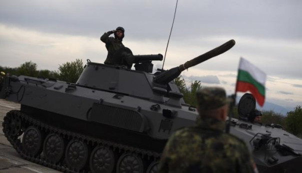 Болгария отказывается отправлять солдат на Украину