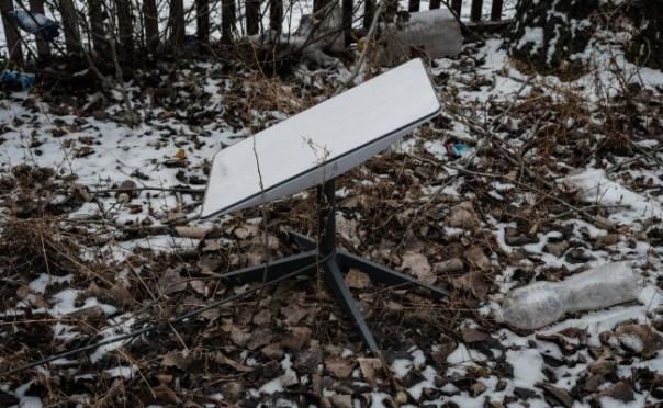 Боевикам ВСУ начали отключать Starlink из-за пристрастия к порно