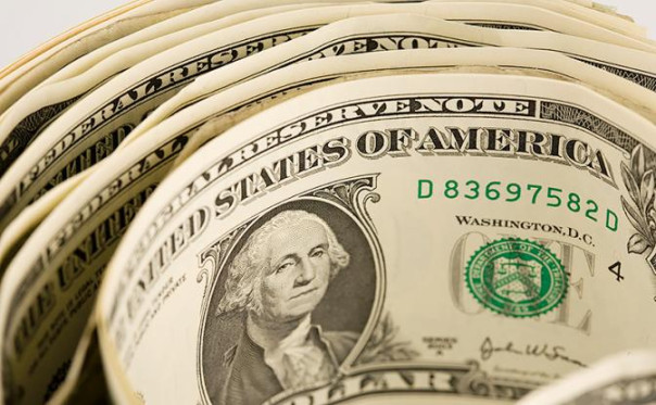 Майкл Снайдер: Доллар США рушится, и статус нашей резервной валюты находится под серьёзной угрозой — сделано ли это намеренно?