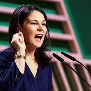 Бербок выдвинула США условия по сделке о недрах с Украиной