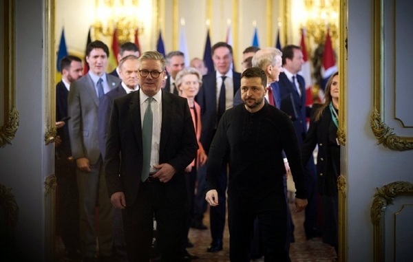 Зеленский − украинское всё! Безуглая разоблачила заговор России и США