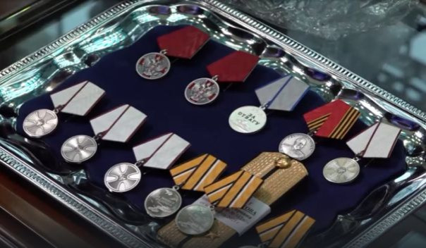 Министр обороны РФ наградил женщин-военнослужащих