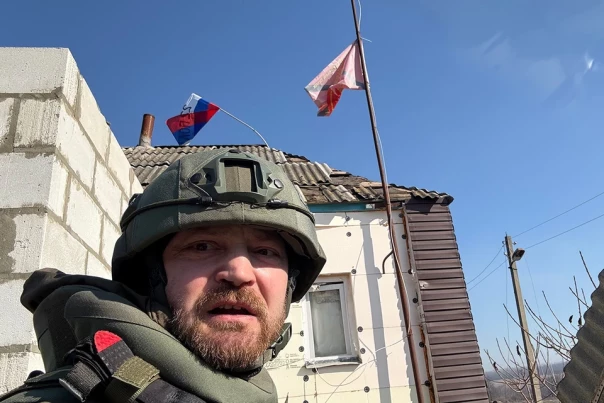 Освобождение Курской области пошло так лихо, что наших штурмовиков приходится притормаживать. Враг-то еще огрызается