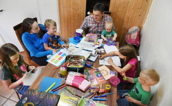 Проказник Пушкин и беременные школьницы — это наше всё?