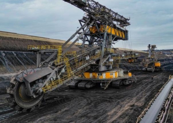 Режим Зеленского уже готов отдать США все недра Украины, но необходимо изменить несколько законов