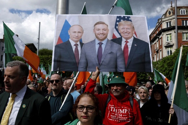«Сделаем Ирландию снова великой!» В Дублине прошел массовый митинг с портретами Путина и Трампа