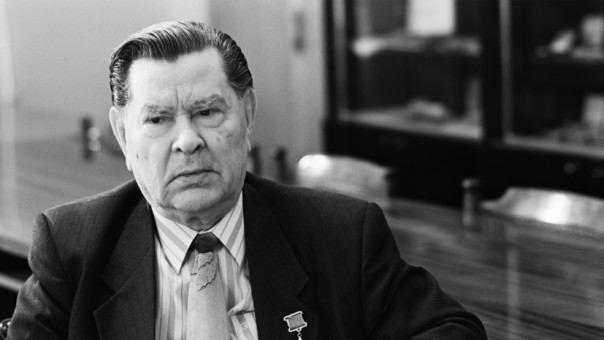 «Папа был простым человеком»: старший сын Героя СССР Маресьева — о своей судьбе и об отце