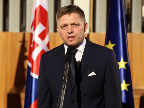 Фицо поддержал принятие резолюции против антироссийских санкций