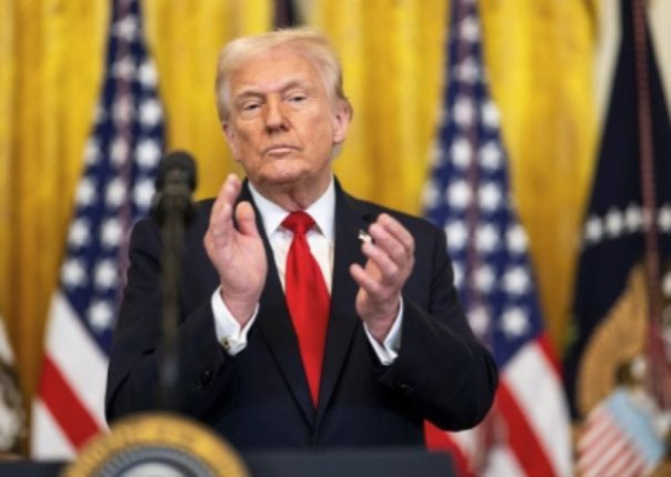 Политика «нахрапа и хаоса»: о попытках Трампа управлять стабильностью. Дмитрий Евстафьев