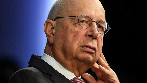 Основатель и председатель ВЭФ Клаус Шваб объявил о своей отставке — он был замечен в скандале с сексуальными домогательствами