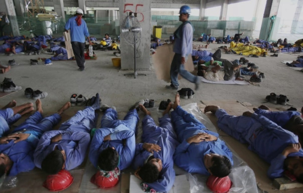 Власти ОАЭ перестали пускать в страну граждан Узбекистана