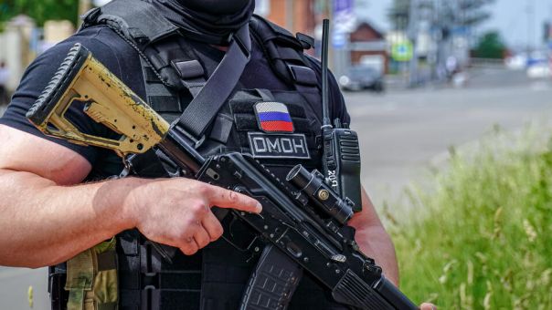 ОМОН накрыл сеть борделей в Санкт-Петербурге