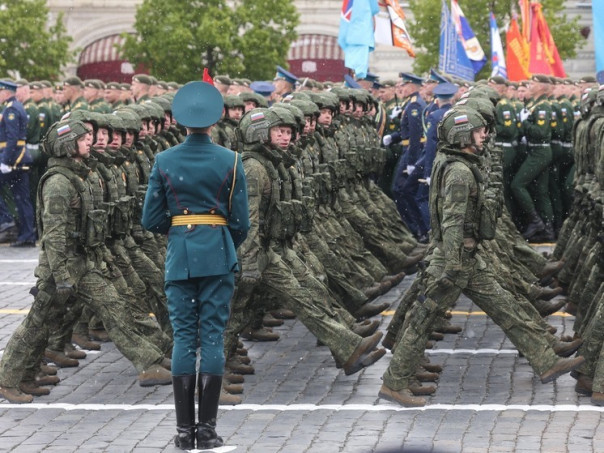 Министр обороны Индии отказался от визита в Москву на парад Победы