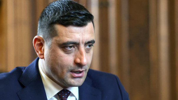 Оппозиционер Симион лидирует на выборах президента Румынии