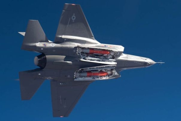 Оружие для устрашения. США с опережением графика приступают к серийному производству новейших термоядерных бомб