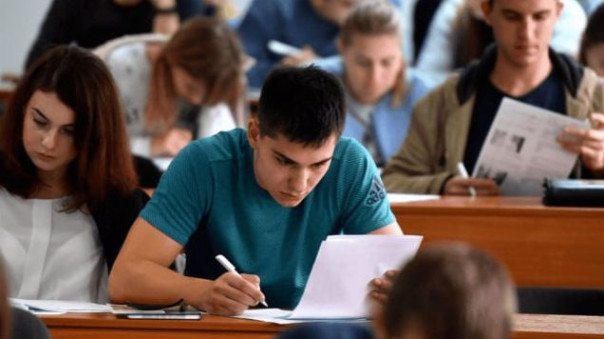 Студентам приготовиться : в Министерстве образования допускают, что после весенней сессии значительная часть студентов-мужчин может быть отчислена.