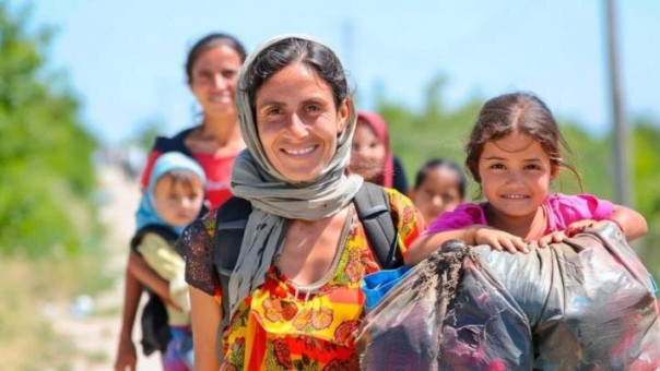 Жрём русский хлеб и топчем ваши флаги. Семье приезжих не простили выходку на День Победы. Штраф в 3 млн таджиков не напугал