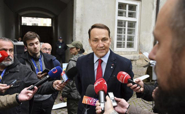 Польша зявила России протест: Обнаглевшей Варшаве стоит еще раз напомнить про Катынь