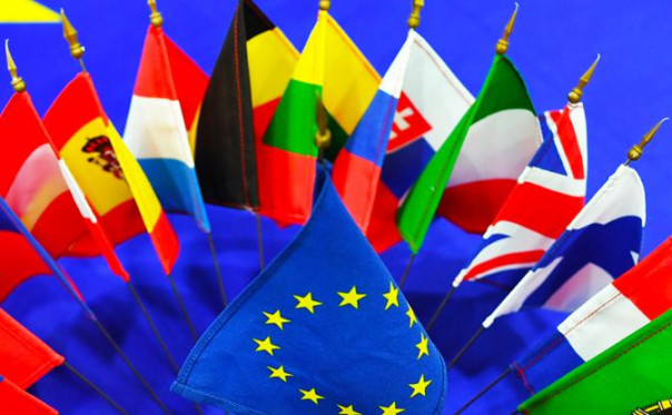 Тупой, ещё тупее: Деградация европейских правителей усиливается