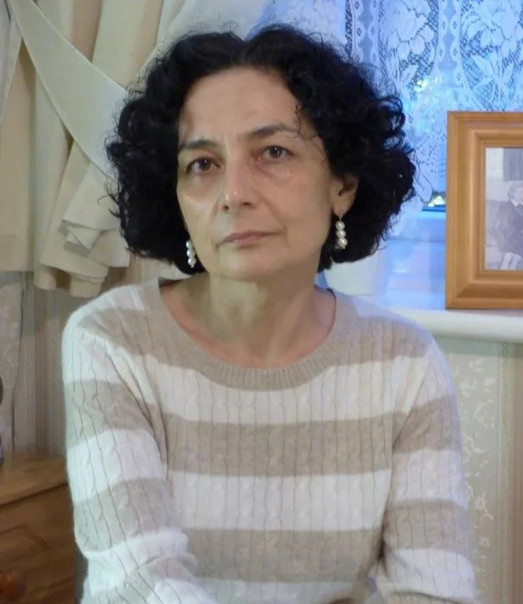 Lucy Dickerson: Удивительный парад злобных карликов и кровавых клоунов