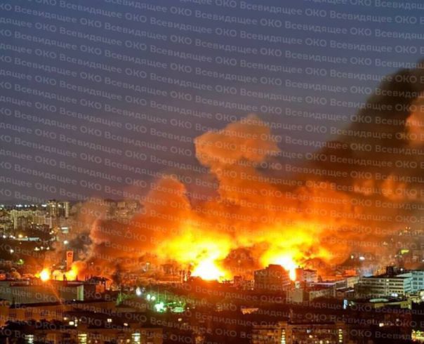 Киев заволокло дымом после взрывов. Хроника ударов по территории Украины 9-10 июня 2025 года