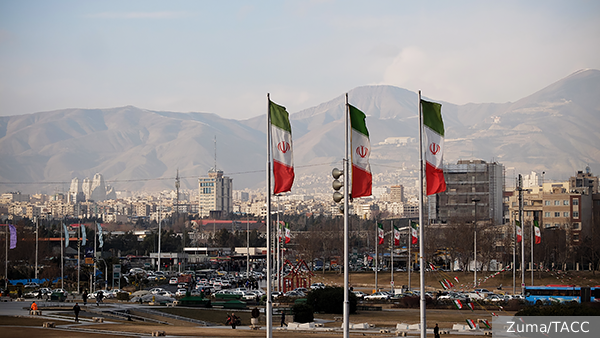 Иран заявил о вступлении в силу прекращения огня с Израилем. Перед этим стороны конфликта обменялись ударами